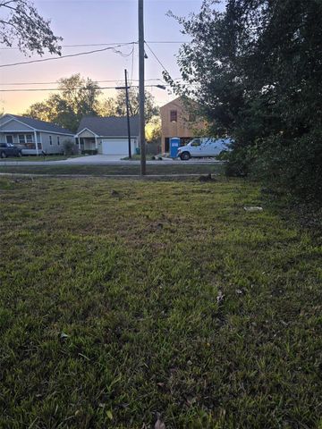 5740 Haight Street, Houston, TX 77028