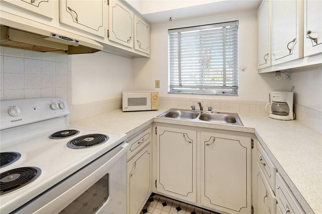 1700 6TH STREET NW C2, Winter Haven, FL 33881