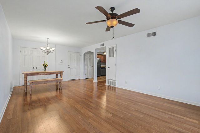 210 S McLean Blvd Apt 8, Memphis, TN 38104