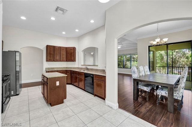 1338 Corso Palermo CT 2404, Naples, FL 34105