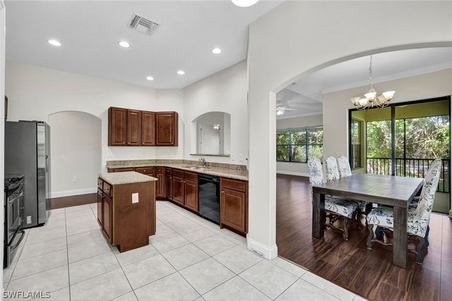 1338 Corso Palermo CT 2404, Naples, FL 34105