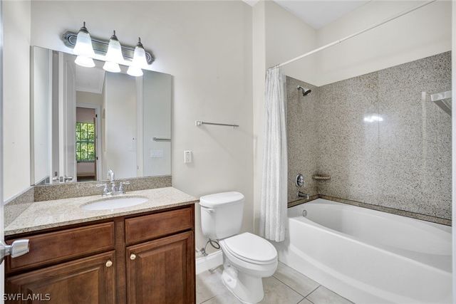 1338 Corso Palermo CT 2404, Naples, FL 34105