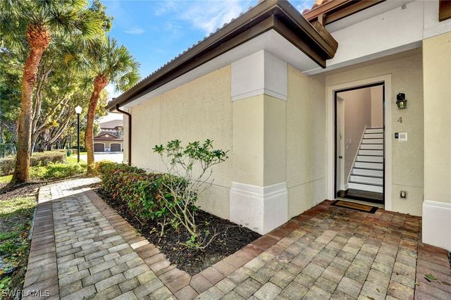 1338 Corso Palermo CT 2404, Naples, FL 34105
