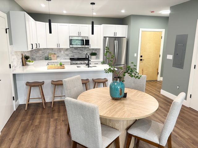 1391 Main Street 202, Walpole, MA 02081