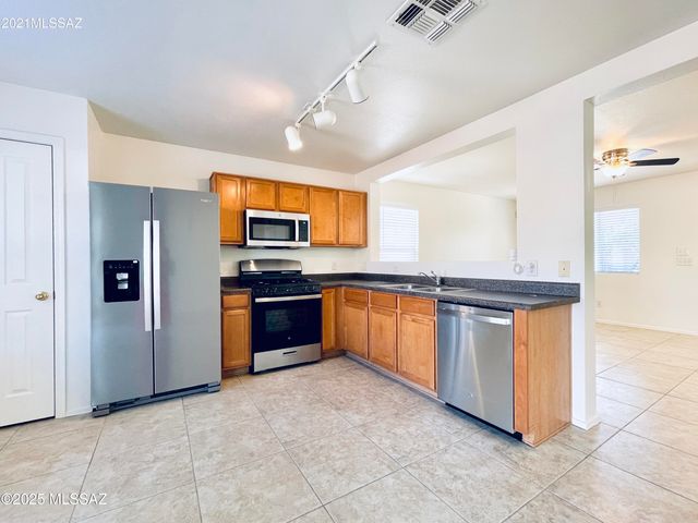 4267 E Parting Waters Way, Tucson, AZ 85712