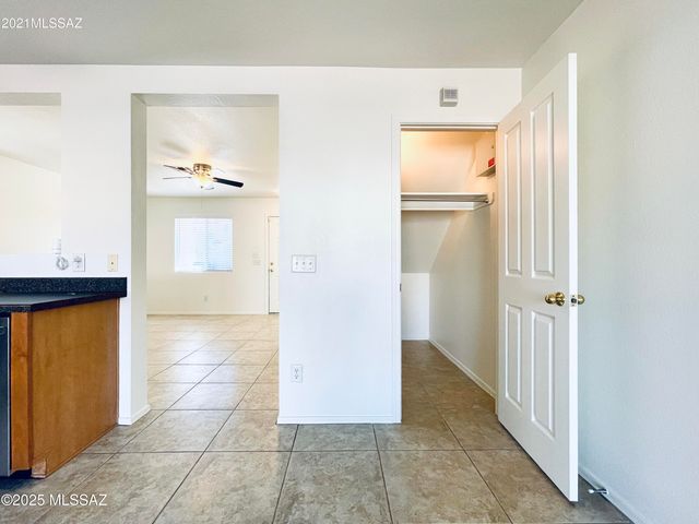 4267 E Parting Waters Way, Tucson, AZ 85712