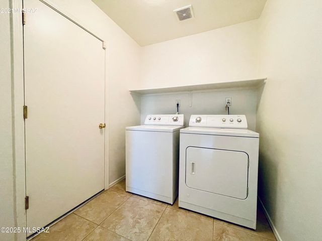 4267 E Parting Waters Way, Tucson, AZ 85712