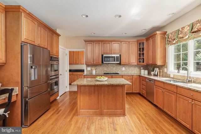 5404 EMMYS MILL CT, Haymarket, VA 20169