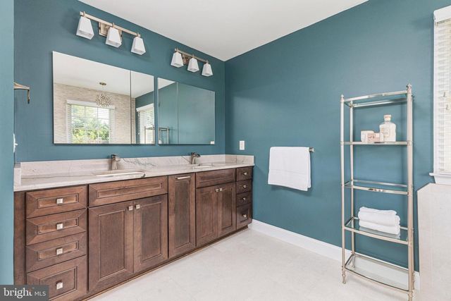 5404 EMMYS MILL CT, Haymarket, VA 20169