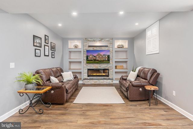 5404 EMMYS MILL CT, Haymarket, VA 20169