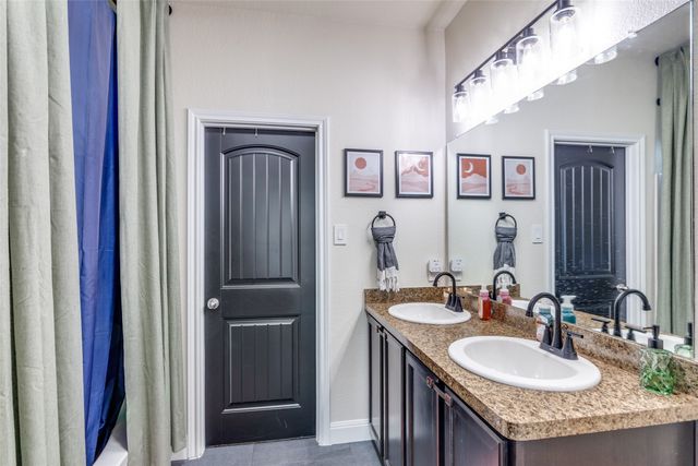 1116 Autumnwood Drive, Azle, TX 76020