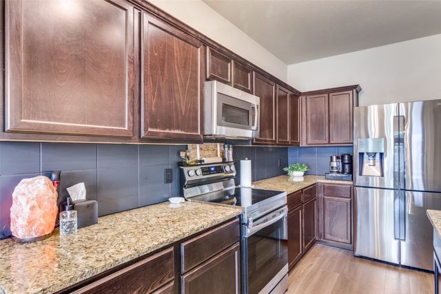 1116 Autumnwood Drive, Azle, TX 76020