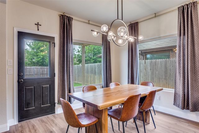 1116 Autumnwood Drive, Azle, TX 76020