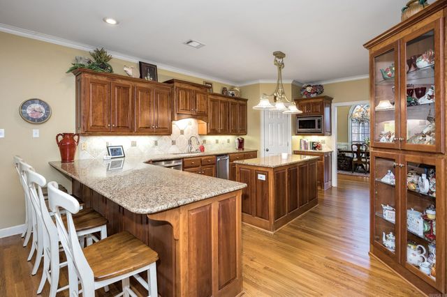 128 Osage Drive, Maumelle, AR 72113