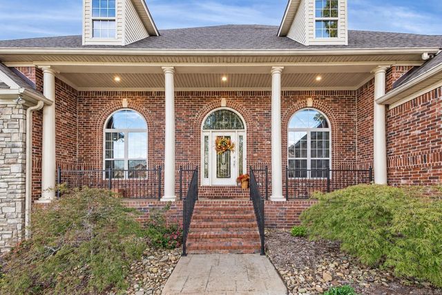 128 Osage Drive, Maumelle, AR 72113
