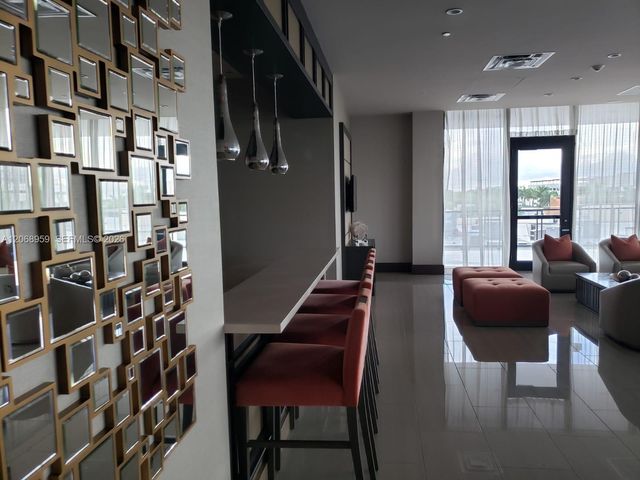 5252 NW 85th Avenue 708, Doral, FL 33166