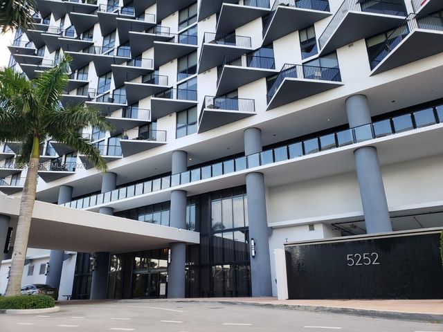 5252 NW 85th Avenue 708, Doral, FL 33166