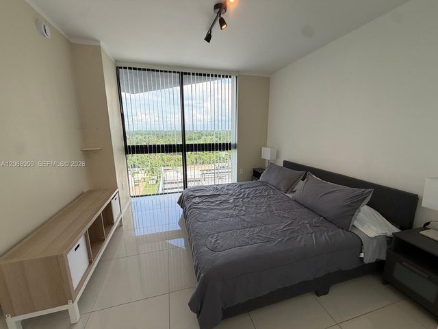 5252 NW 85th Avenue 708, Doral, FL 33166