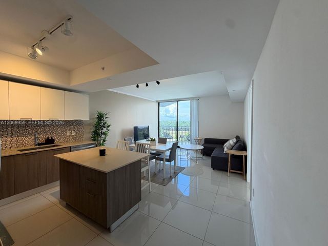 5252 NW 85th Avenue 708, Doral, FL 33166