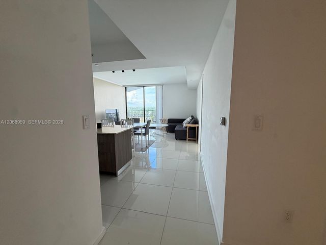 5252 NW 85th Avenue 708, Doral, FL 33166