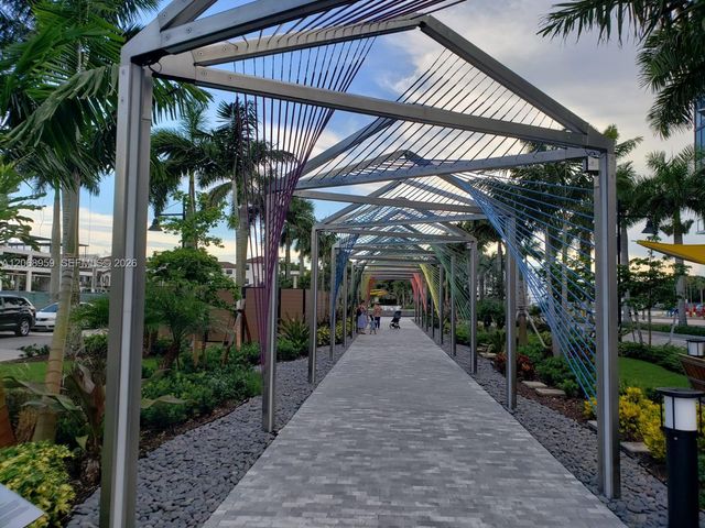 5252 NW 85th Avenue 708, Doral, FL 33166