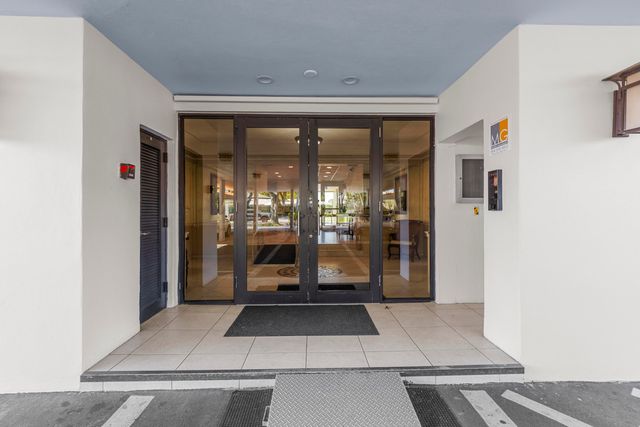 2500 NE 48th Lane 308, Fort Lauderdale, FL 33308