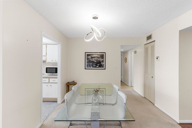 2500 NE 48th Lane 308, Fort Lauderdale, FL 33308