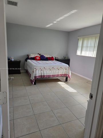 7837 Golf Cir Drive 310, Margate, FL 33063