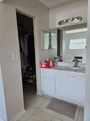 7837 Golf Cir Drive 310, Margate, FL 33063