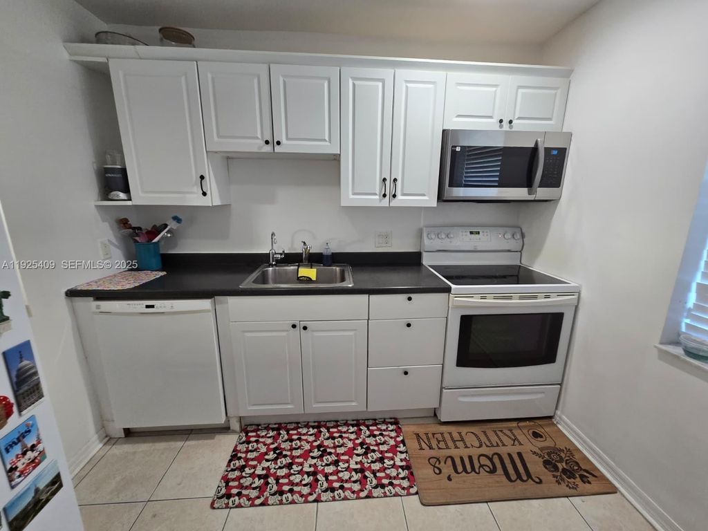 7837 Golf Cir Drive 310, Margate, FL 33063