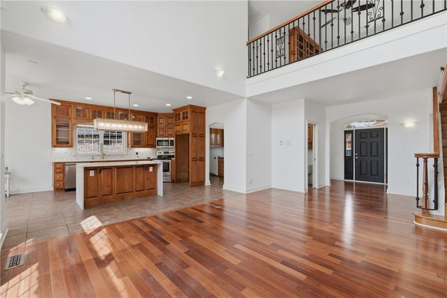 3802 Brooks Ridge, Rogers, AR 72758