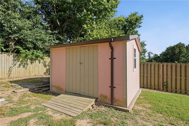3802 Brooks Ridge, Rogers, AR 72758