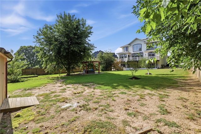 3802 Brooks Ridge, Rogers, AR 72758