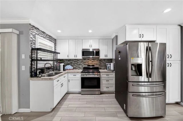 24371 Saint James Drive, Moreno Valley, CA 92553
