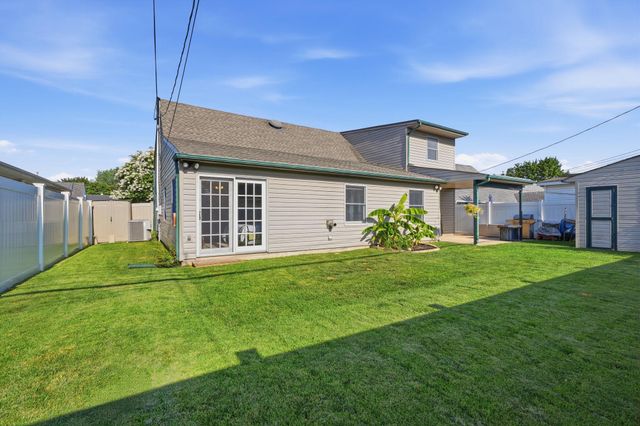 31 NARCISSUS LN, Levittown, PA 19054
