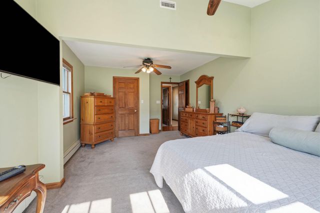 31 NARCISSUS LN, Levittown, PA 19054