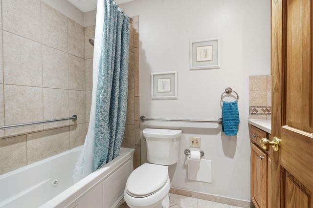 31 NARCISSUS LN, Levittown, PA 19054