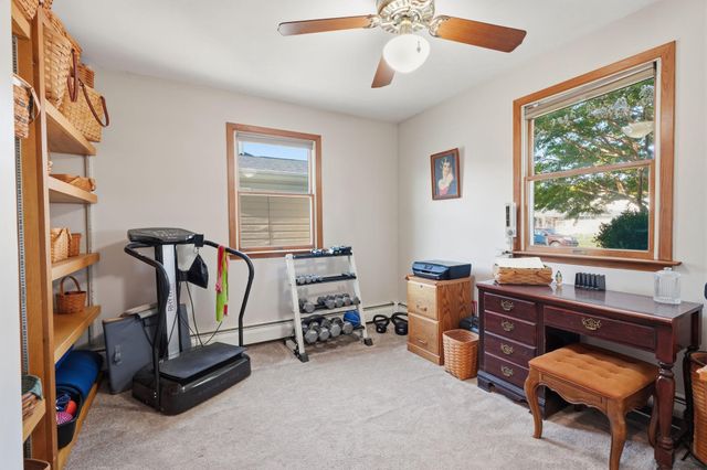 31 NARCISSUS LN, Levittown, PA 19054