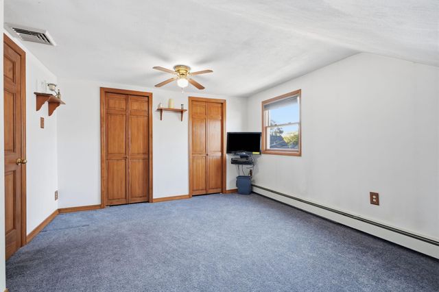 31 NARCISSUS LN, Levittown, PA 19054