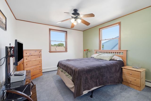 31 NARCISSUS LN, Levittown, PA 19054