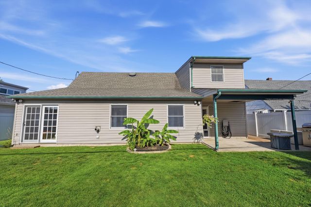 31 NARCISSUS LN, Levittown, PA 19054