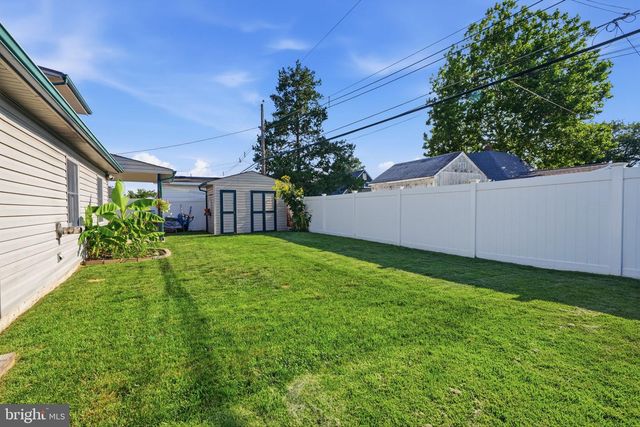 31 NARCISSUS LN, Levittown, PA 19054
