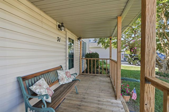 31 NARCISSUS LN, Levittown, PA 19054