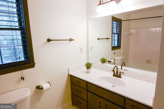 4156 Westerleigh Court NW, Peachtree Corners, GA 30092