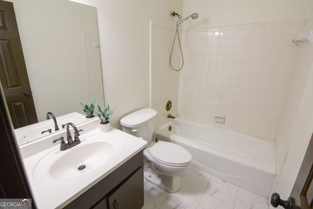 4156 Westerleigh Court NW, Peachtree Corners, GA 30092