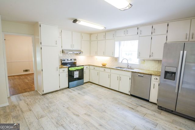 4156 Westerleigh Court NW, Peachtree Corners, GA 30092