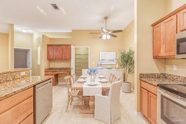 4735 Spears St, Pace, FL 32571