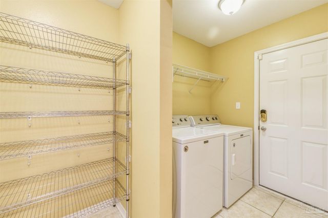 4735 Spears St, Pace, FL 32571