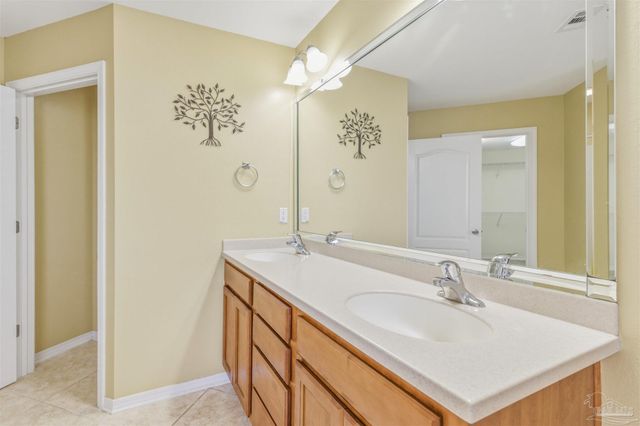 4735 Spears St, Pace, FL 32571