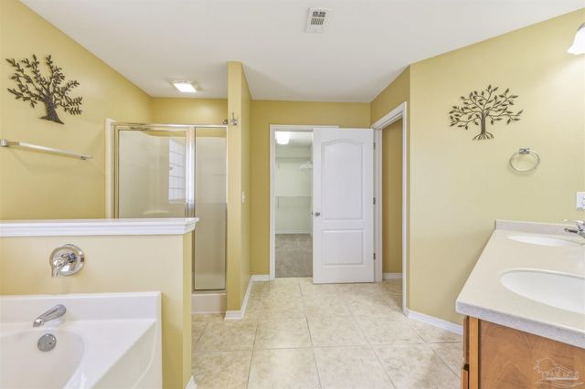 4735 Spears St, Pace, FL 32571